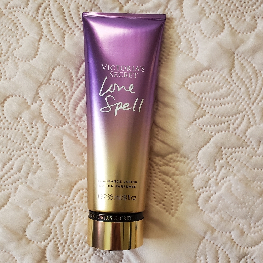 Victoria's Secret LOVE SPELL Fragrance Lotion